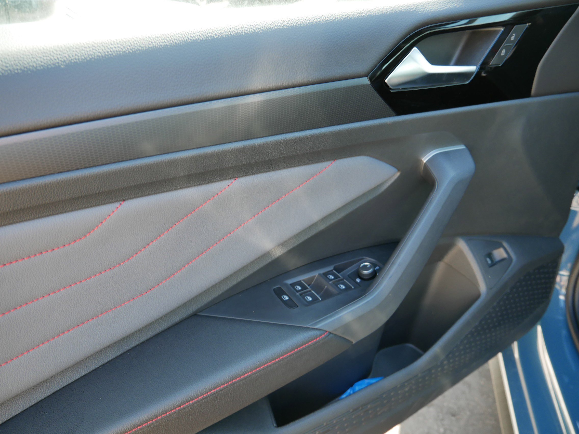 2025 Volkswagen Jetta GLI Autobahn photo 4