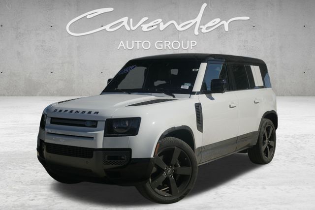 2025 Land Rover Defender V8's photo