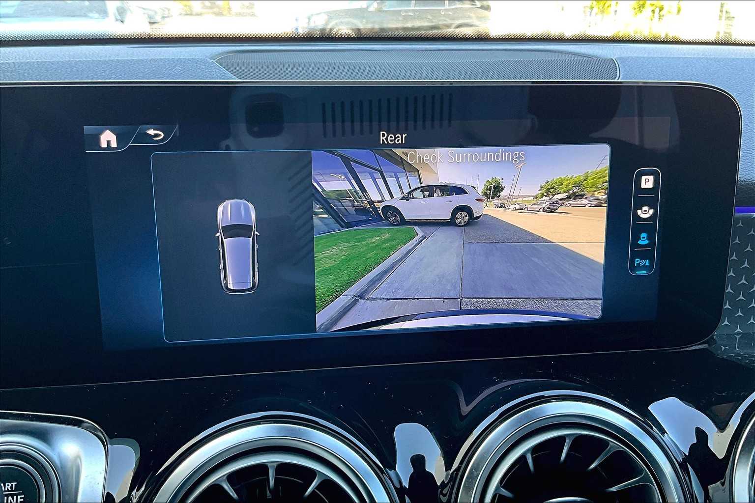 2024 Mercedes Benz GLB 250 photo 26