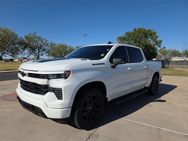 2023 Chevrolet Silverado 1500 RST photo 4