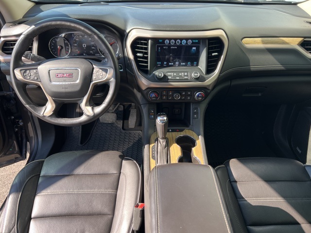 2017 Gmc Acadia Denali photo 2