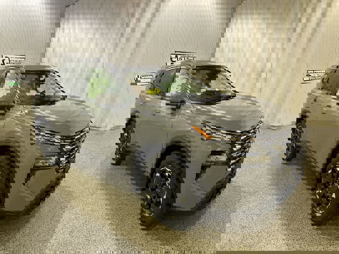 2026 Nissan Rogue SV's photo