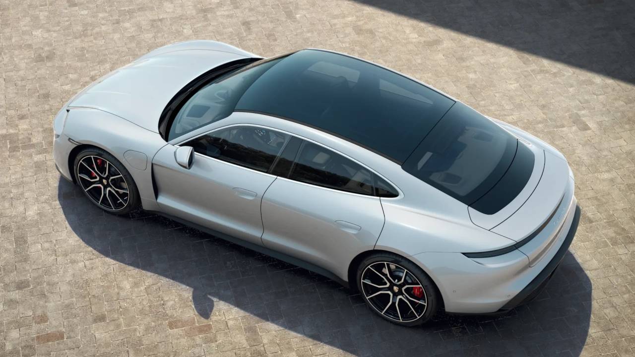 2024 Porsche Taycan 4S photo 4