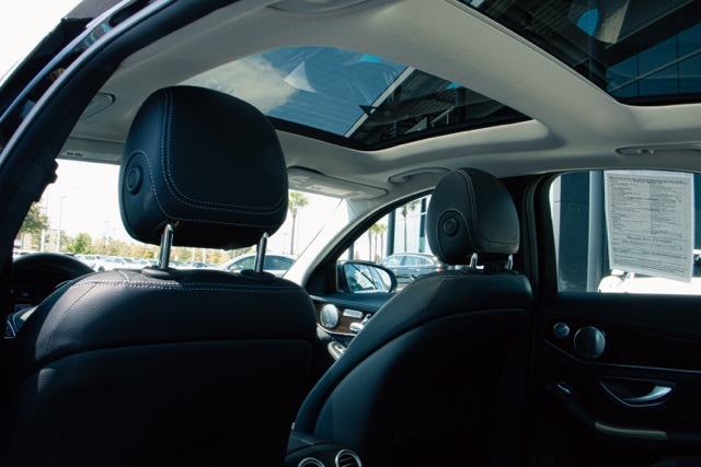 2015 Mercedes Benz C 300 4MATIC photo 13