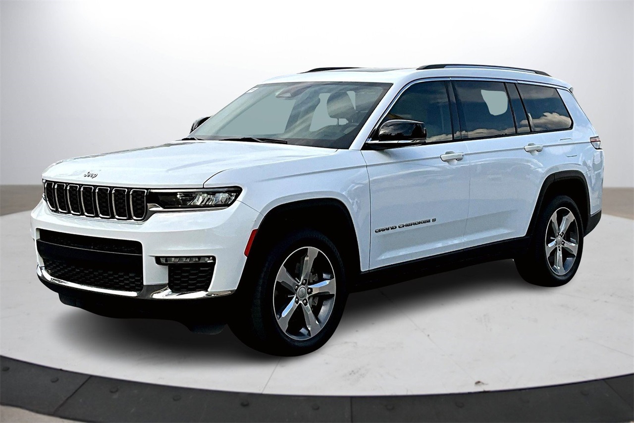 2022 Jeep Grand Cherokee Limited photo 2