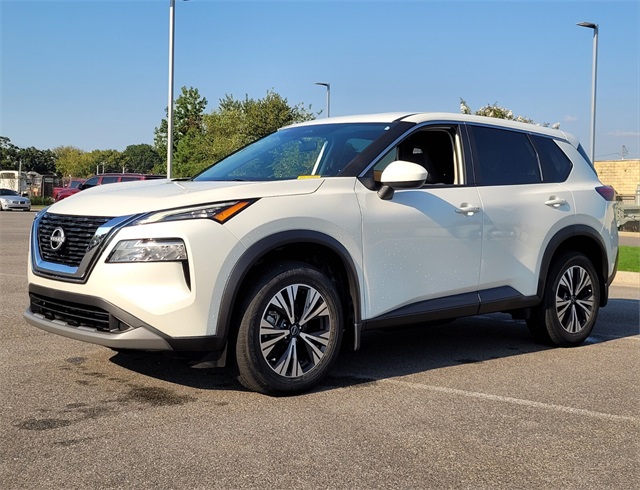 2023 Nissan Rogue SV photo 2