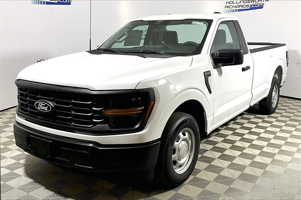 2025 Ford F-150 XL's photo