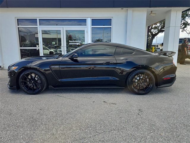 2016 Ford Mustang Shelby GT350 photo 3
