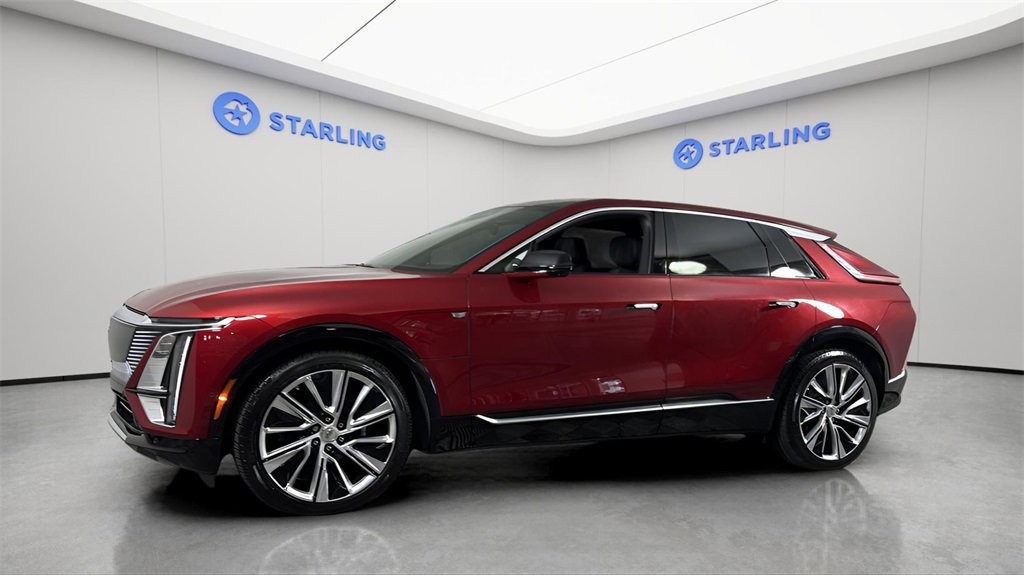 Used 2024 Cadillac LYRIQ Luxury 3 with VIN 1GYKPSRL0RZ138914 for sale in Titusville, FL