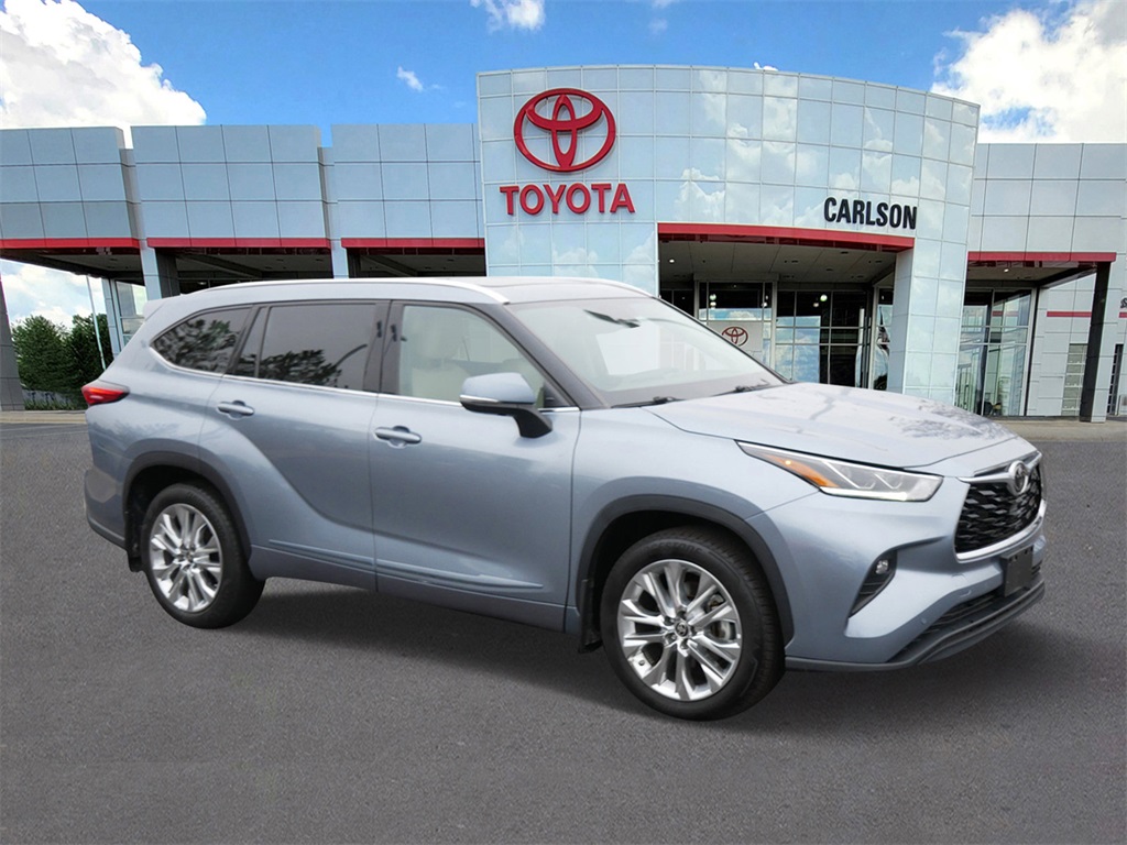 Used 2021 Toyota Highlander Limited with VIN 5TDDZRBH8MS113535 for sale in Minneapolis, Minnesota