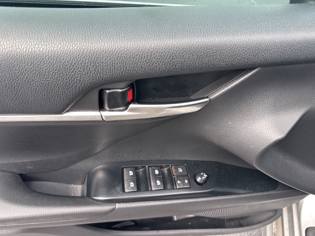 2019 Toyota Camry L photo 12