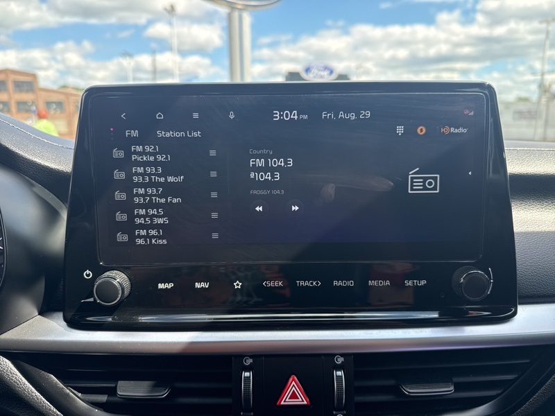 2023 Kia Forte GT-Line photo 28