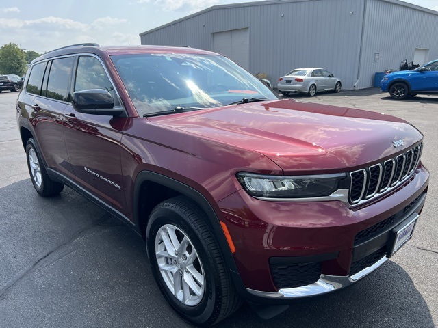 2023 Jeep Grand Cherokee L Laredo's photo