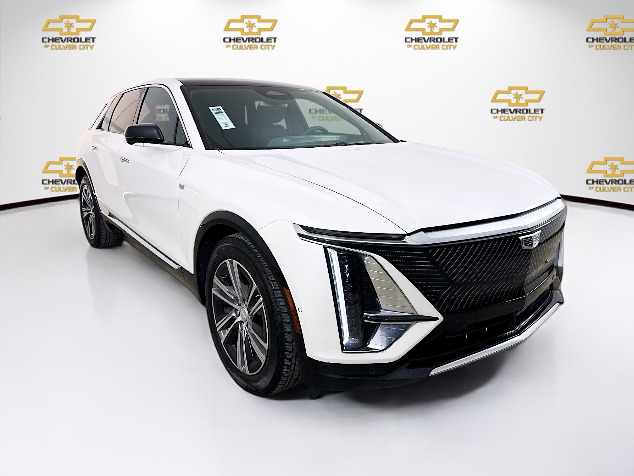 2024 Cadillac LYRIQ Luxury 1's photo