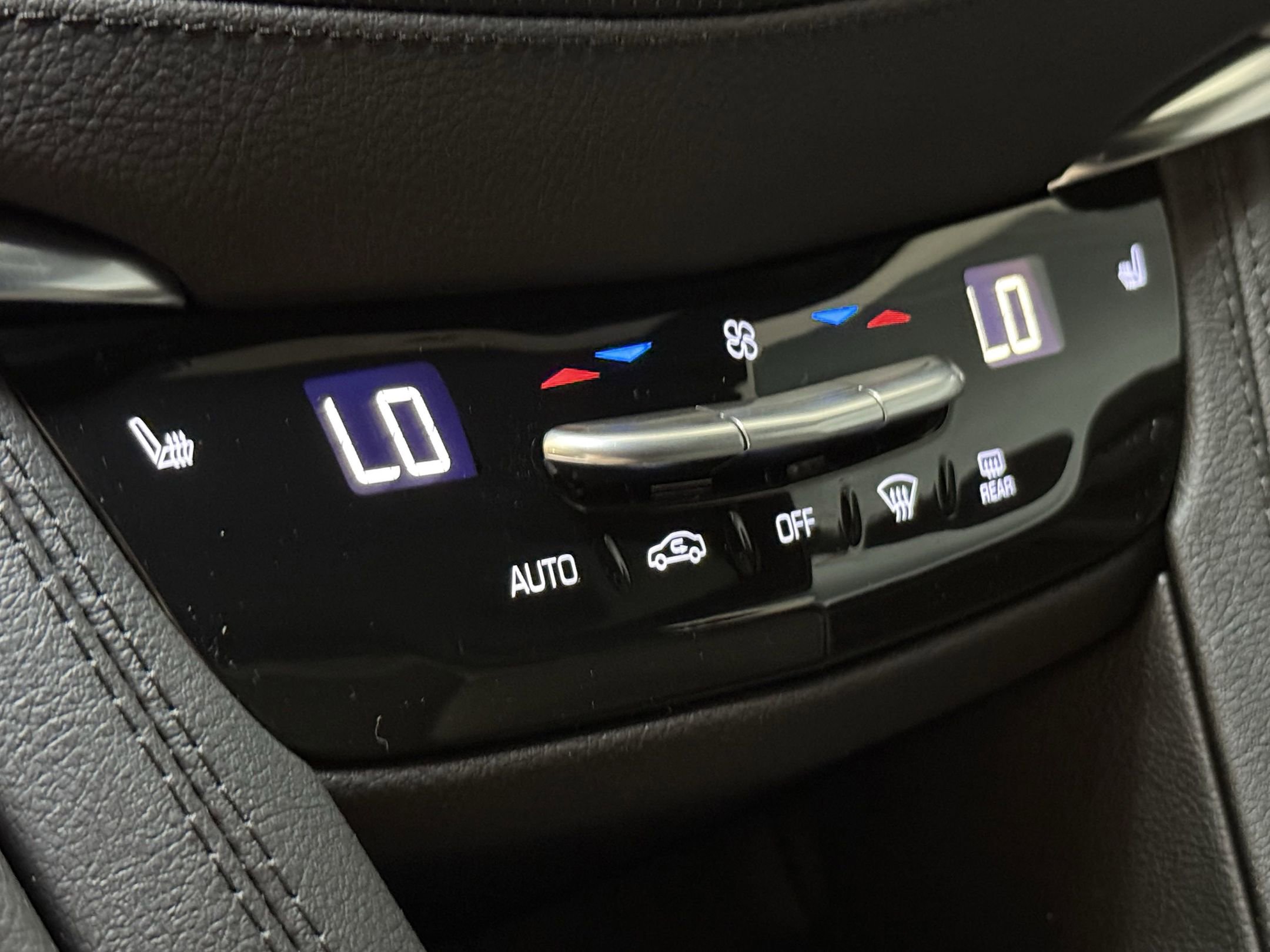 2025 Cadillac XT5 Luxury photo 29