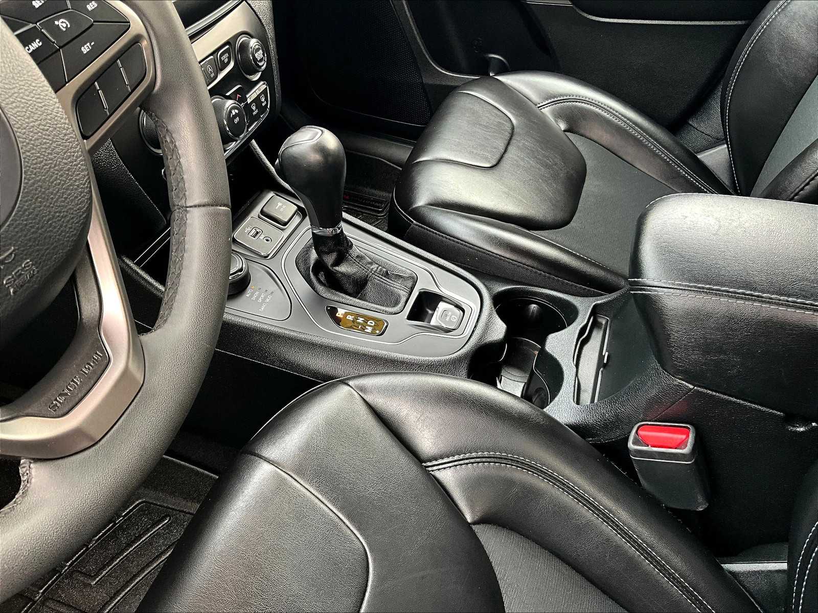 2020 Jeep Cherokee Latitude photo 19