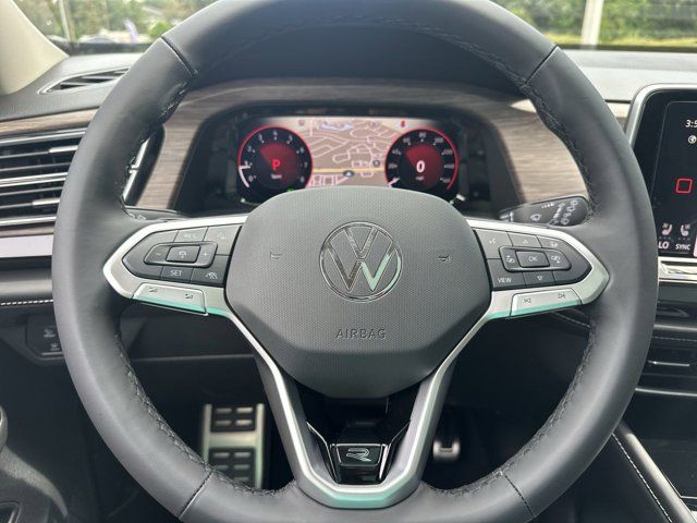 2026 Volkswagen Atlas SEL Premium R-Line photo 6