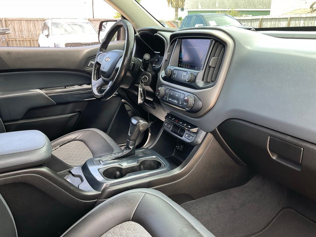 2019 Chevrolet Colorado Z71 photo 14