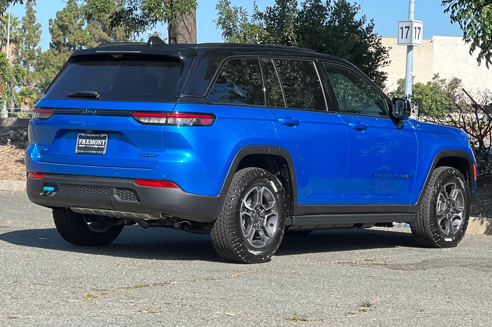 2023 Jeep Grand Cherokee Trailhawk 4xe photo 3