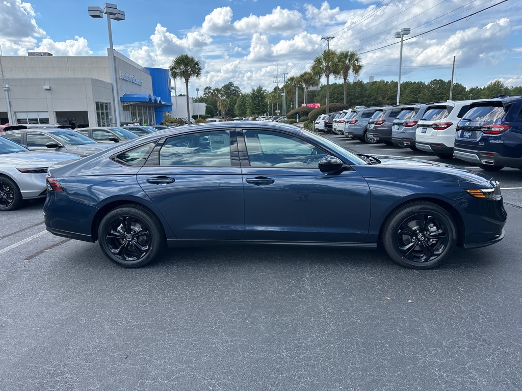 2025 Honda Accord SE photo 2