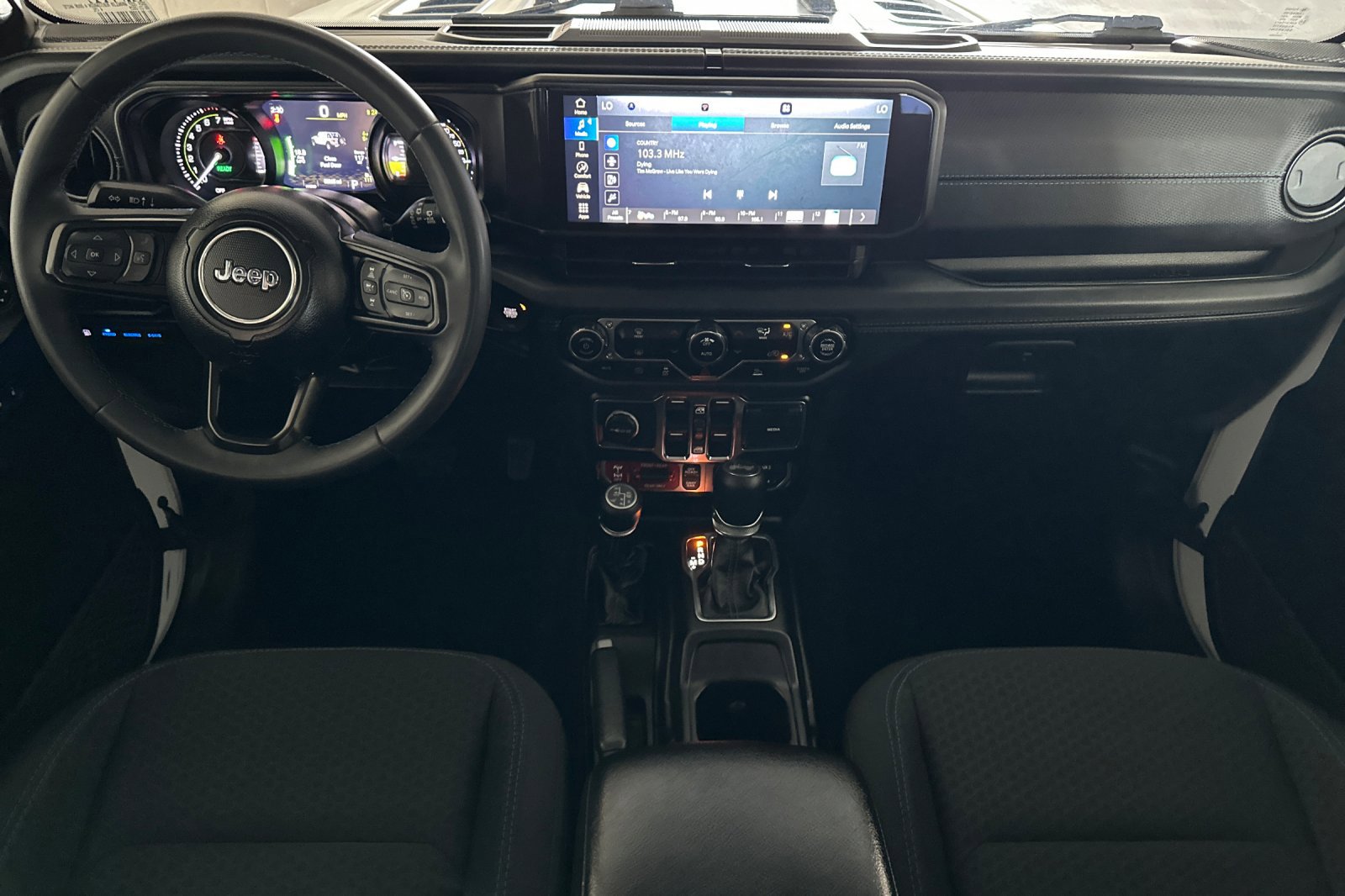 2024 Jeep Wrangler Rubicon 4xe photo 13