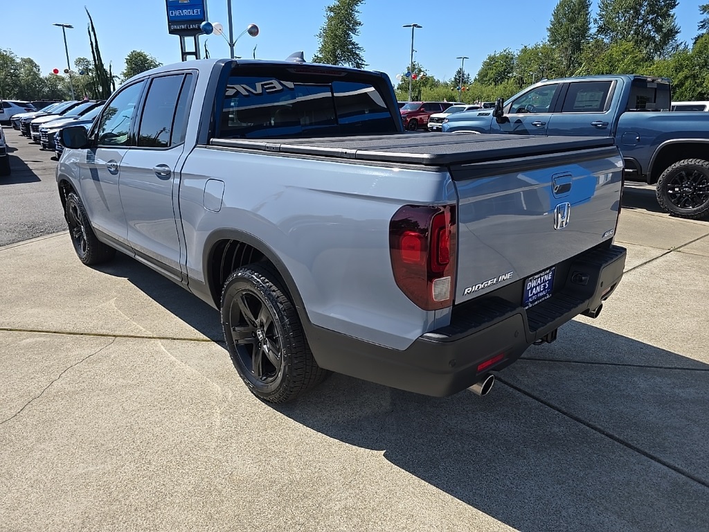 2023 Honda Ridgeline Black Edition photo 2