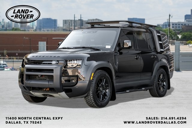 2023 Land Rover Defender SE