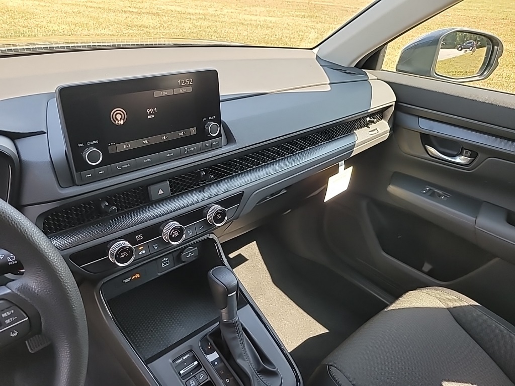 2024 Honda CR-V LX photo 9