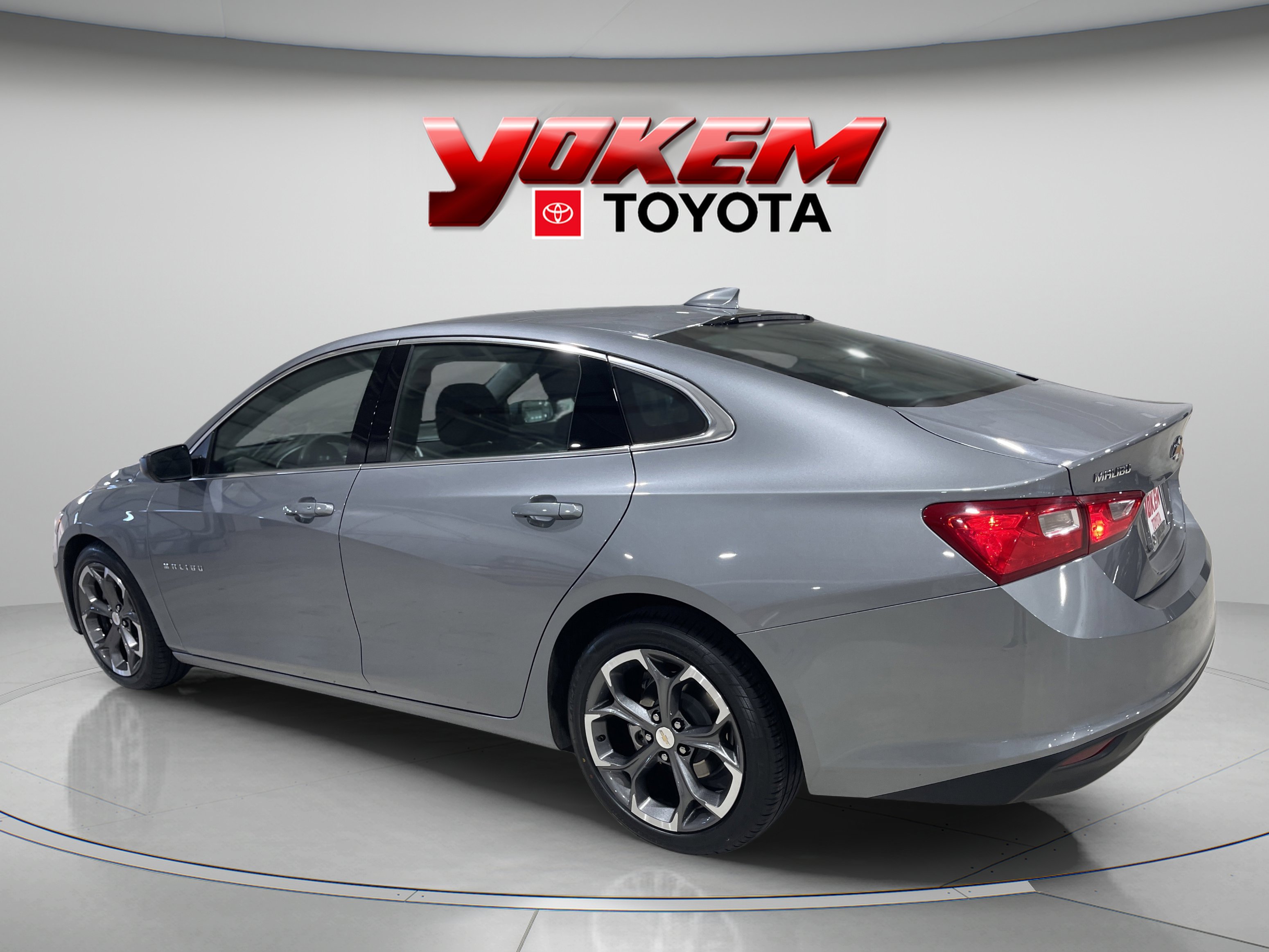 2023 Chevrolet Malibu 1LT photo 3