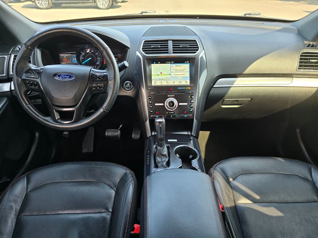 2018 Ford Explorer Sport photo 16