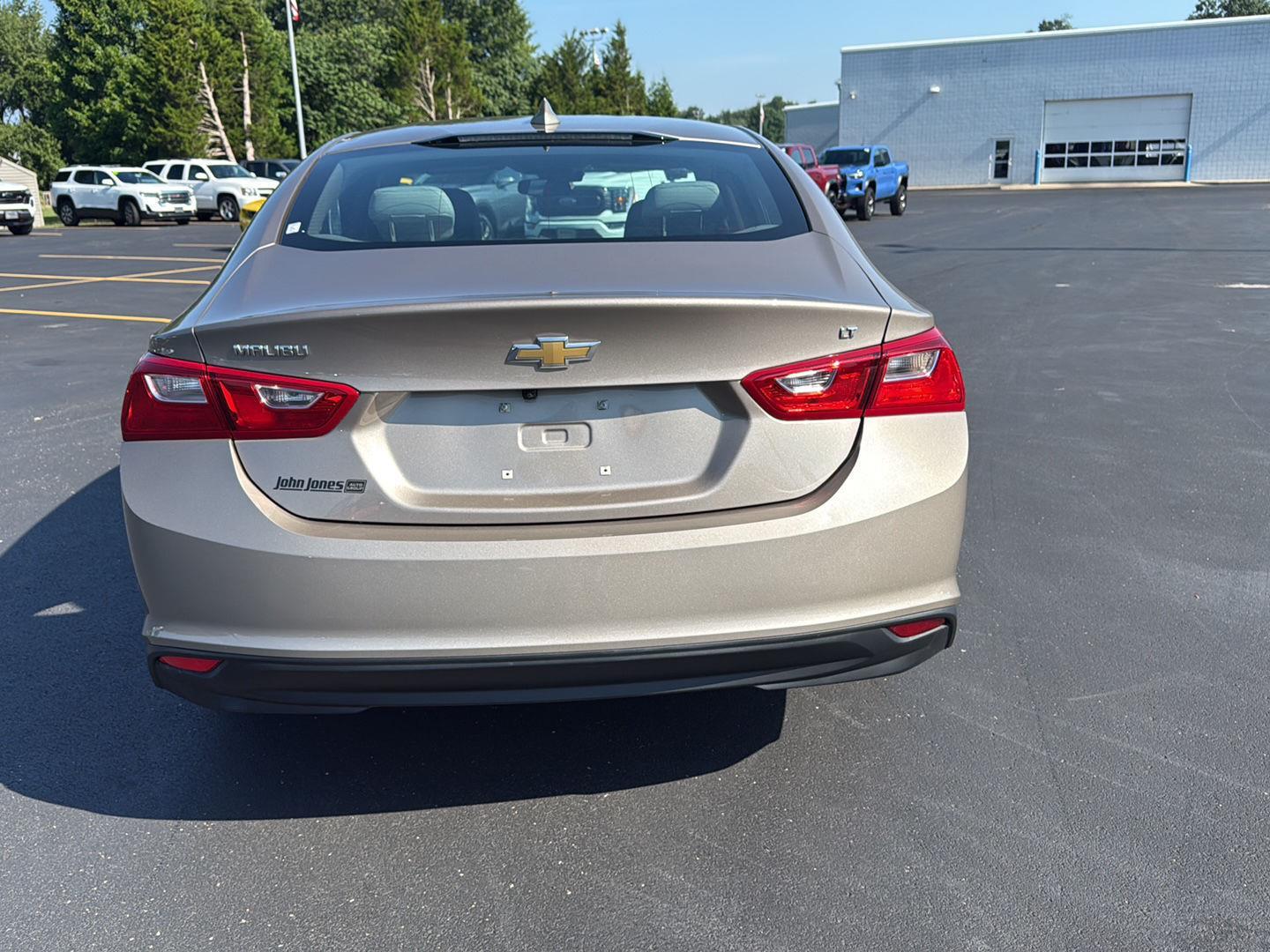 2023 Chevrolet Malibu 1LT photo 13