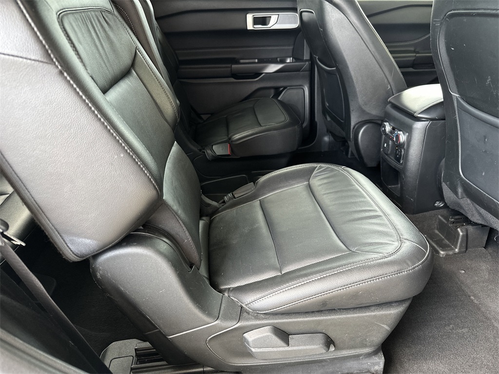 2020 Ford Explorer Limited photo 28