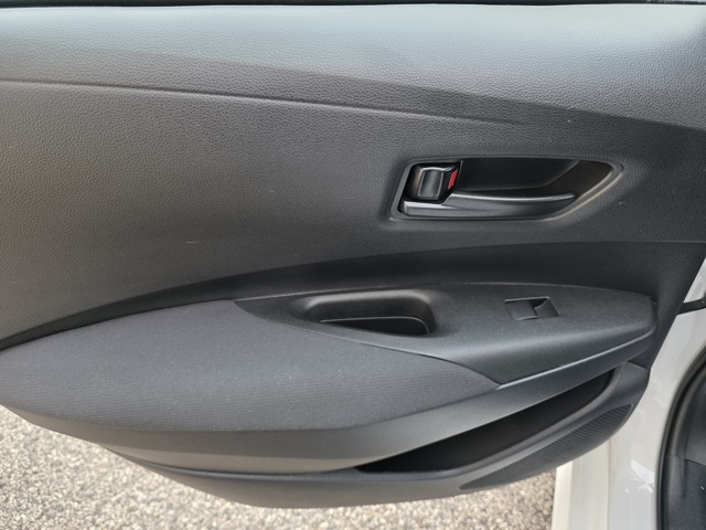 2022 Toyota Corolla LE photo 11
