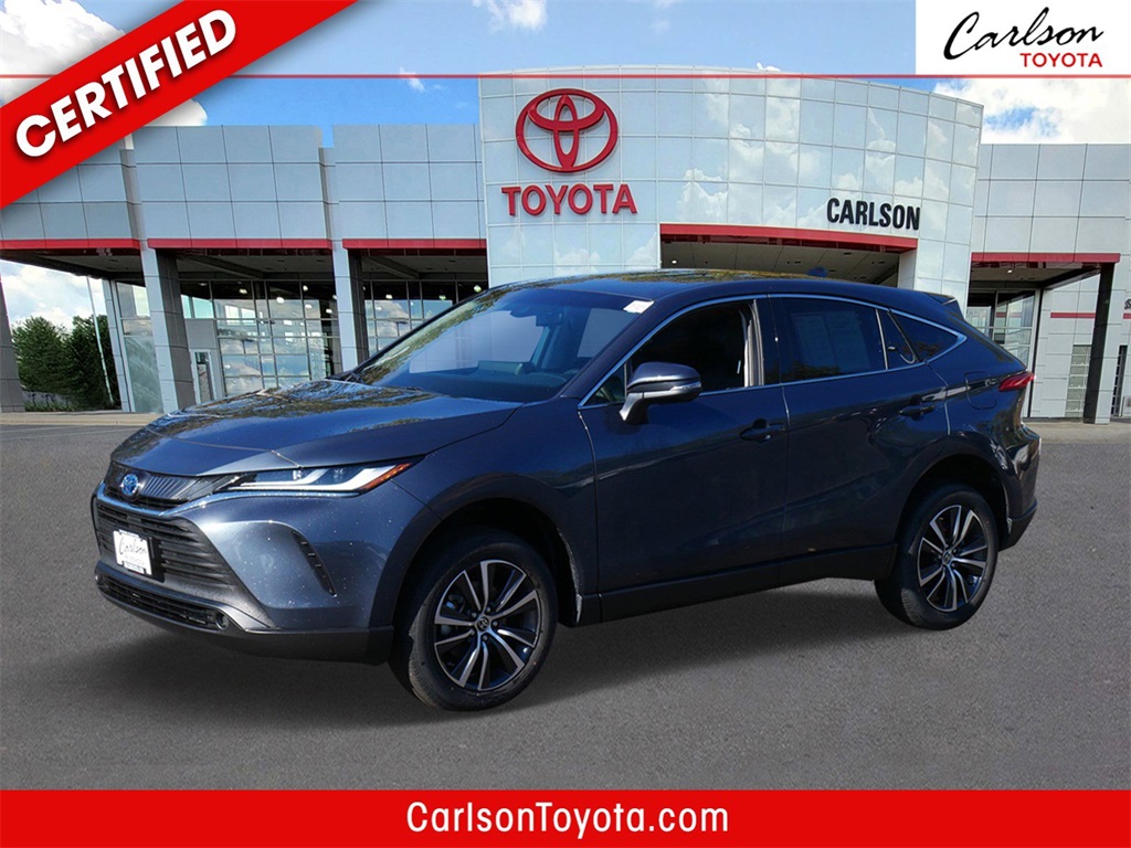 2024 Toyota Venza LE's photo