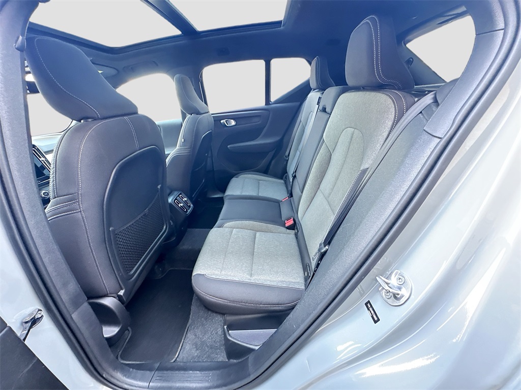2024 Volvo XC40 Core photo 26