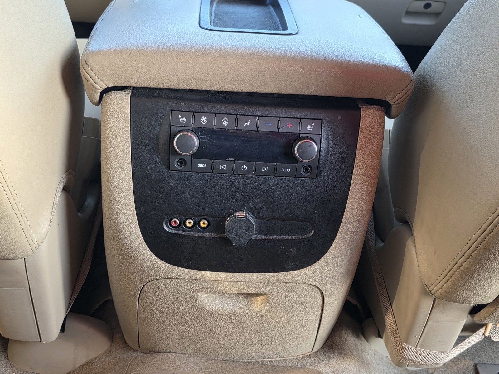 2011 Chevrolet Tahoe LTZ photo 9