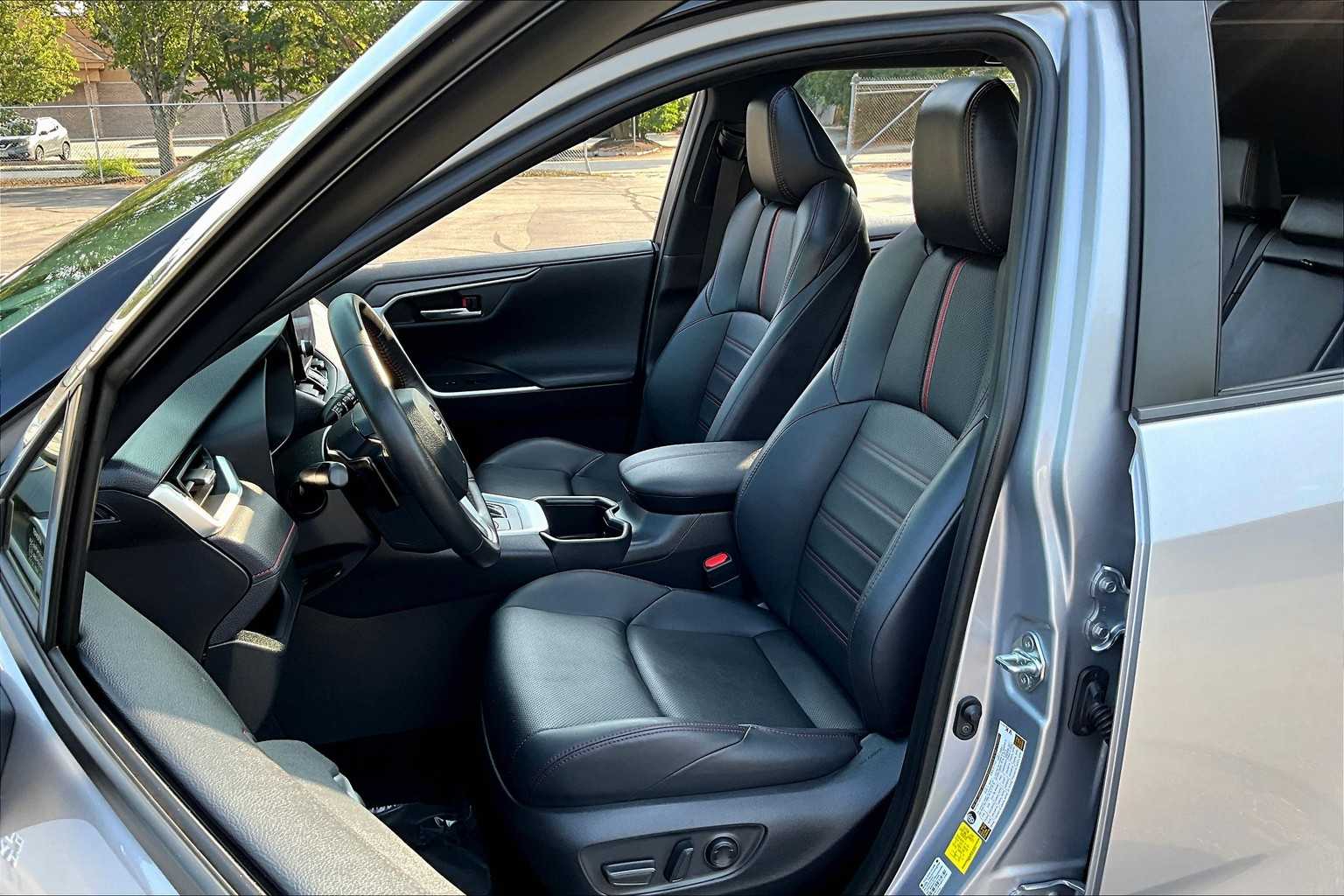 2023 Toyota RAV4 Prime XSE Premium photo 12