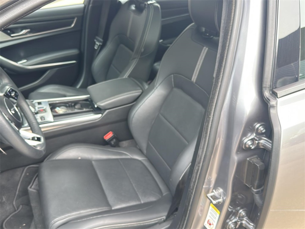 2024 Jaguar XF P300 R-Dynamic SE photo 19