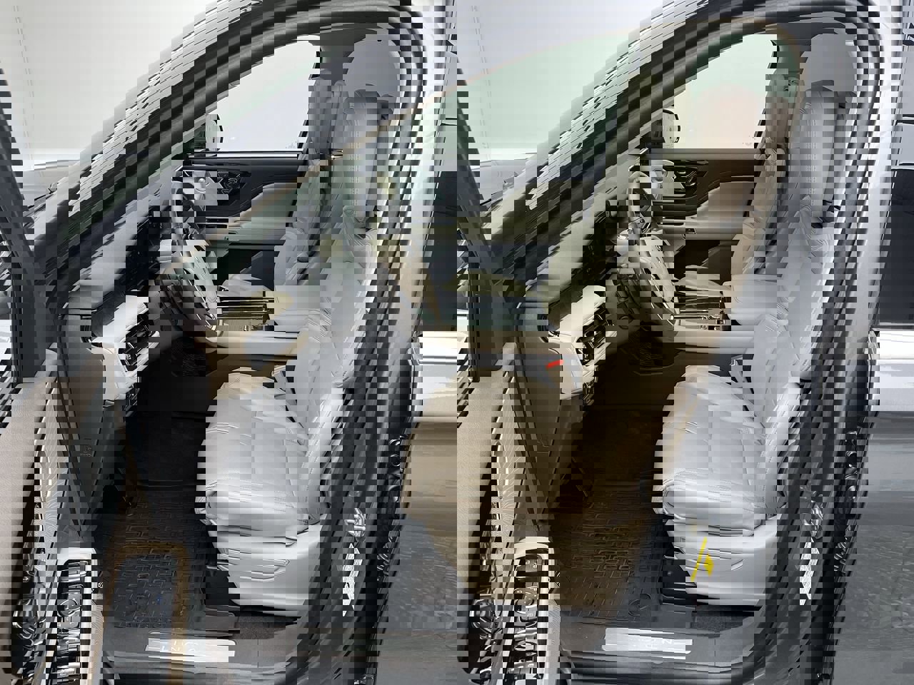 2024 Lincoln Aviator Reserve photo 3