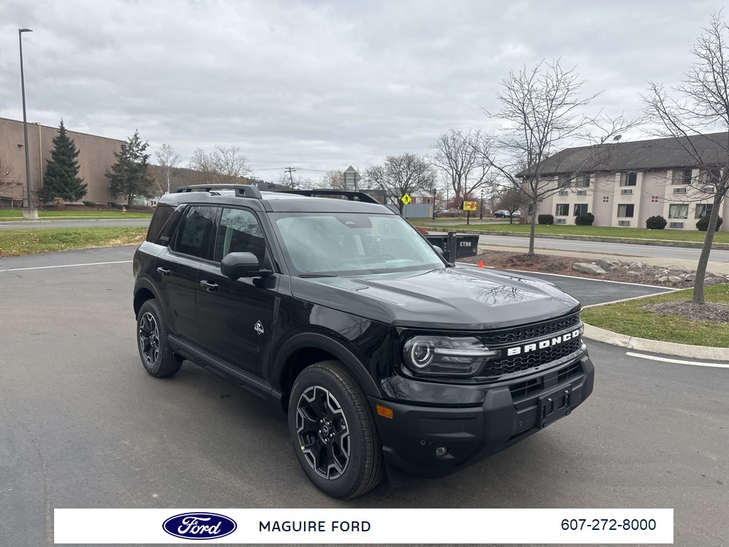 2025 Ford Bronco Sport Outer Banks's photo