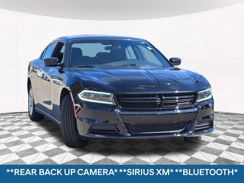 2022 Dodge Charger SXT photo 2