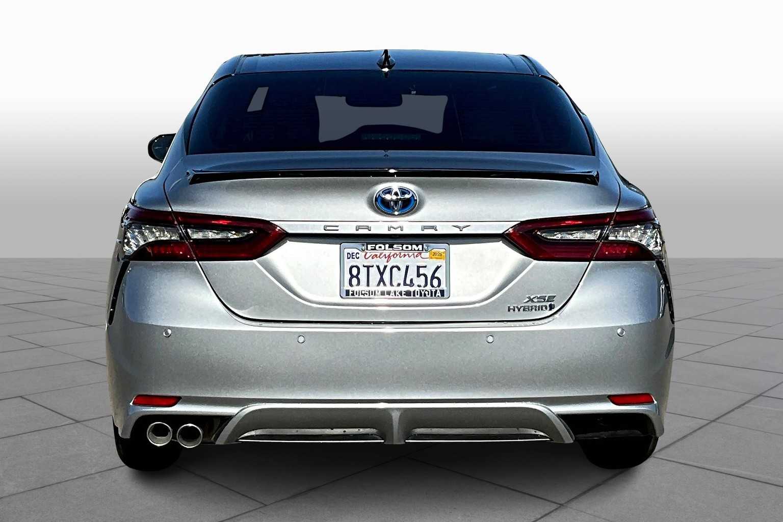 2021 Toyota Camry Hybrid XSE photo 4