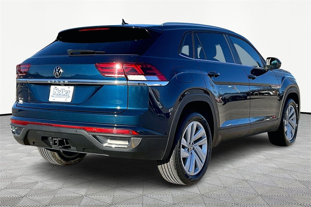 Used 2023 Volkswagen Atlas Cross Sport SE w/Tech with VIN 1V2JE2CAXPC216385 for sale in Kansas City