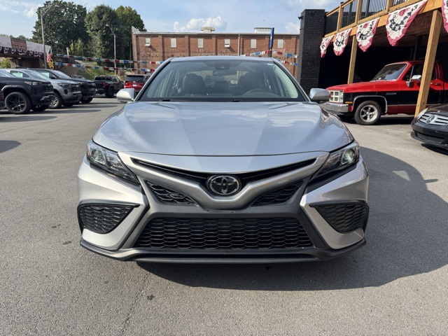 2023 Toyota Camry SE photo 3
