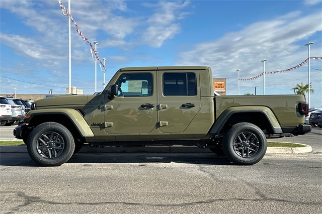 2025 Jeep Gladiator Sport S photo 6