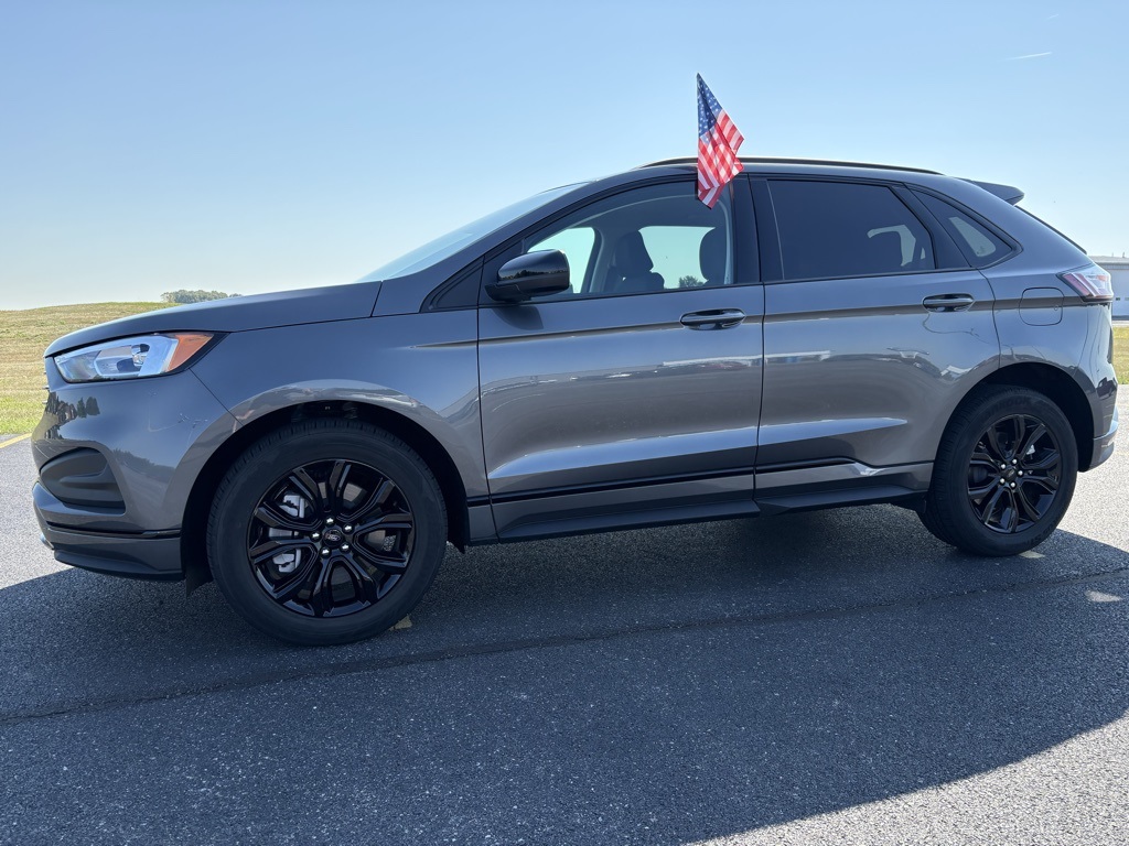 2024 Ford Edge SE's photo