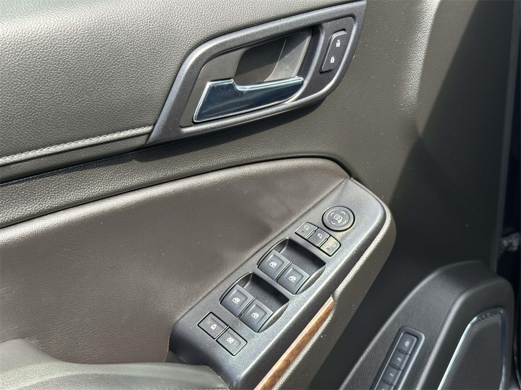 2019 Chevrolet Tahoe LT photo 16