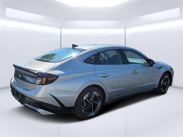 2026 Hyundai Sonata SEL Sport photo 3