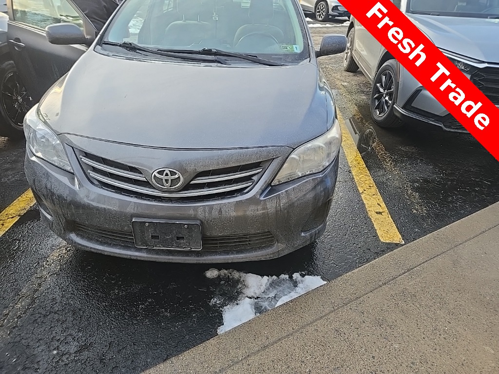 2013 Toyota Corolla LE's photo