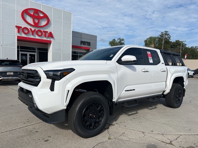 2025 Toyota Tacoma SR5's photo